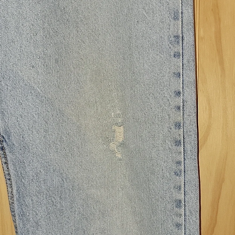 Levi's | Regular Fit Distressed Jeans | 36×32